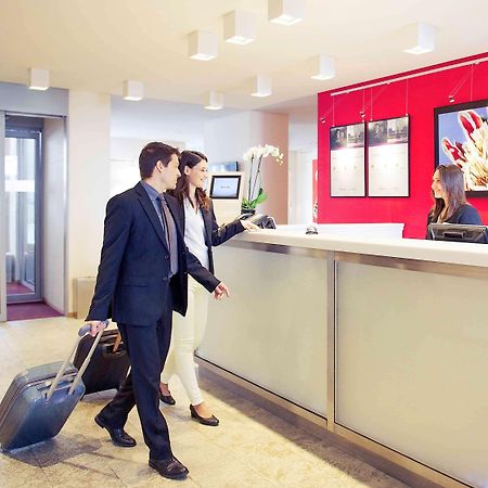 Hotel Mercure Milano Solari Екстериор снимка